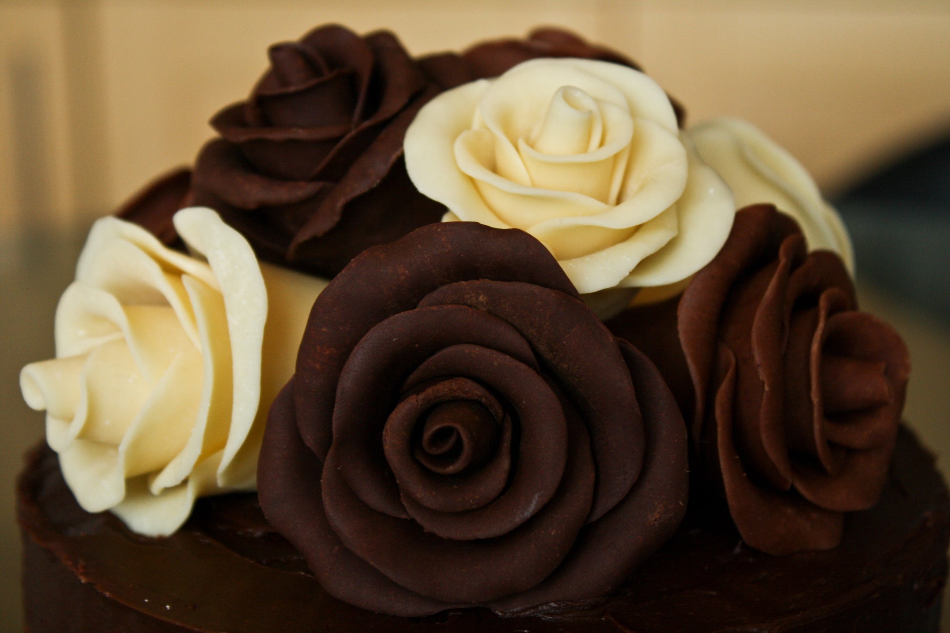 dark chocolate and vanilla flavored roses